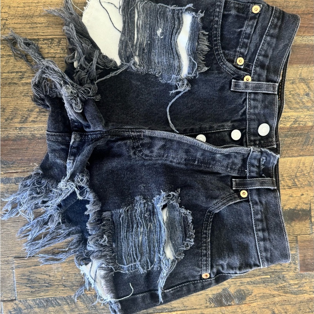 Distressed Black Jean Shorts 501’s music festival, Coachella, concert shorts